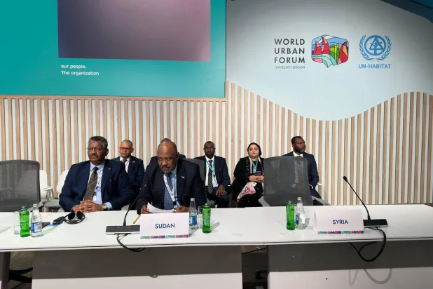وزير الخارجية السوداني محيي الدين أحمد سالم خلال مشاركته بالمنتدى الحضري الثالث عشر في باكو (الخارجية)