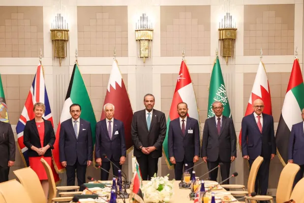 اجتماع وزاري سابق بين مجلس التعاون والمملكة المتحدة (موقع المجلس الإلكتروني)