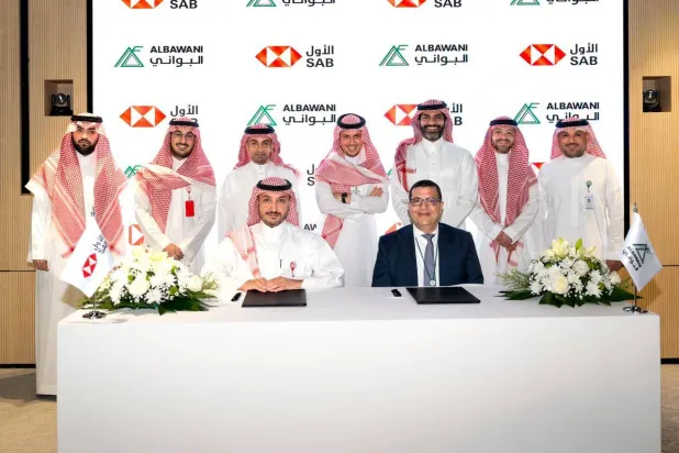 خلال توقيع اتفاقية تمويل ثنائية بقيمة 6.4 مليار ريال بين البنك السعودي الأول «الأول» ومجموعة البواني (الشرق الأوسط)
