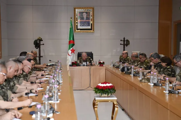 اجتماع الإعلان عن التغيير في قيادة الأمن الداخلي بإشراف الوزير المنتدب للدفاع (وزارة الدفاع)