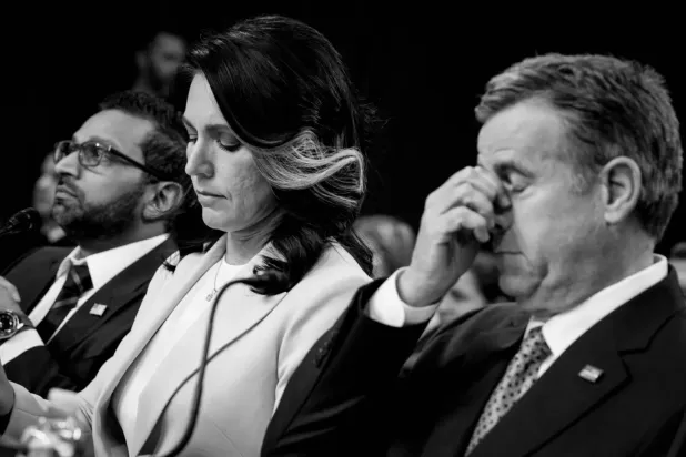 Tulsi Gabbard'ın 25 Mart'ta Senato önünde ifade verdiği bir duruşmadan bir sahne (AFP)