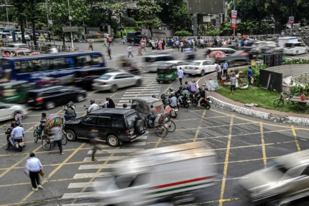 In April, Dhaka police linked traffic cameras to artificial intelligence software designed to automatically detect violations. Munir UZ ZAMAN / AFP
