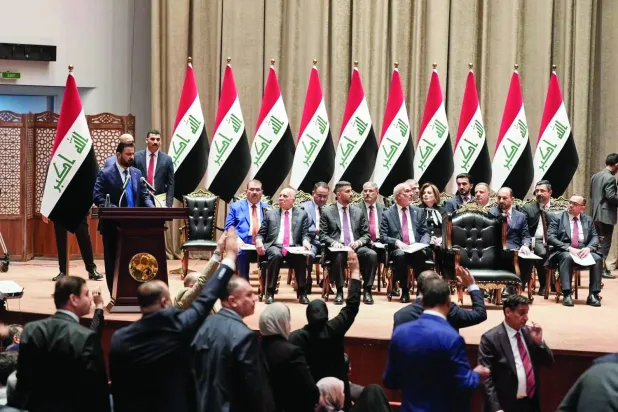 رئيس الوزراء علي الزيدي خلال التصويت على حكومته في البرلمان العراقي (المكتب الإعلامي لرئيس الوزراء)