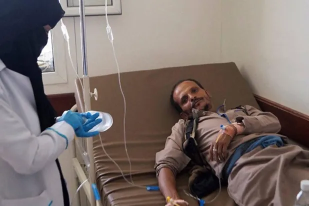 المستشفيات في مناطق سيطرة الحوثيين تعتمد على تبرعات رجال الأعمال (إكس)