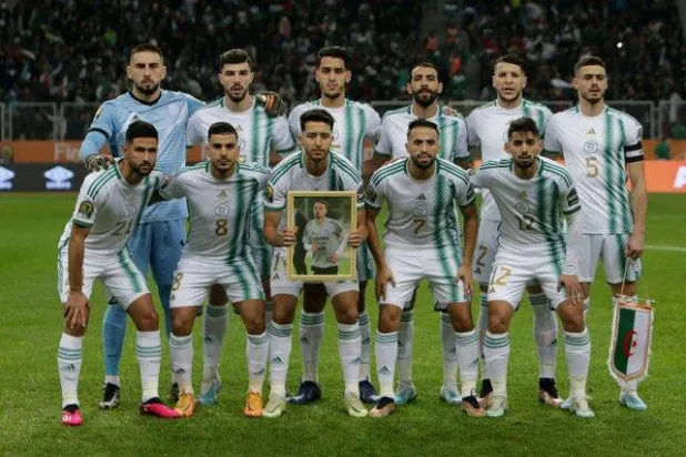 منتخب الجزائر يستعد لكأس العالم (رويترز)