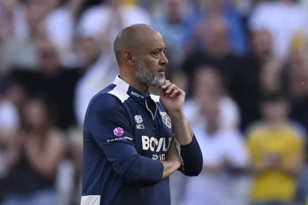 Soccer Football - Premier League - West Ham United v Leeds United - London Stadium, London, Britain - May 24, 2026 West Ham United manager Nuno Espirito Santo reacts after the match REUTERS/Tony O Brien 