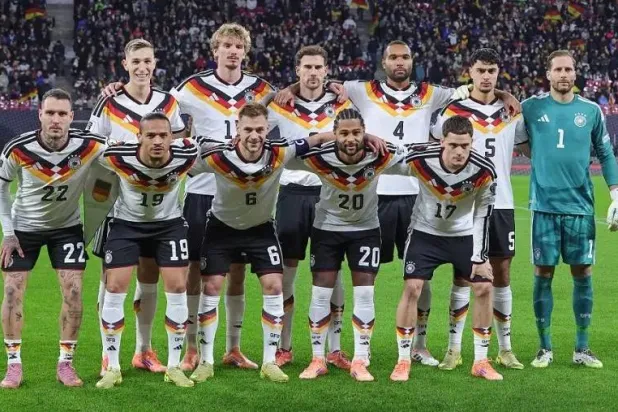 يتقدَّم منتخب ألمانيا بقيادة يوليان ناغلسمان بحذر شديد نحو كأس العالم 2026 في أميركا الشمالية (أ.ف.ب)