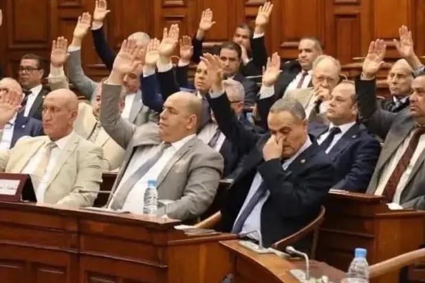 من جلسة سابقة لمصادقة النواب على قانون الانتخابات (البرلمان)