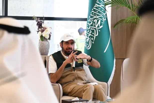 Dr. Tawfiq Al-Rabiah reviewed key opportunities and development initiatives for the Hajj season during the meeting. (SPA) 