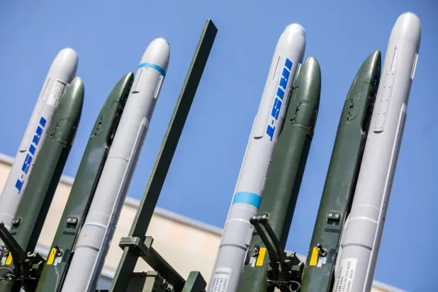 FILED - 26 May 2023, Baden-Wuerttemberg, Ueberlingen: An Iris-T missile defense system stands on the premises of Diehl Defense in Ueberlingen. Photo: Christoph Schmidt/dpa
