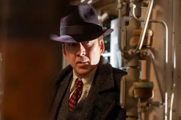 1930'ların New York'unda geçen Spider-Noir'da 62 yaşındaki Nicolas Cage, yaşlı ve şanssız özel dedektif Ben Reilly rolünde (Amazon Prime Video)