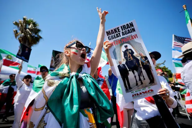 ABD'deki 2026 FIFA Dünya Kupası'nda Yeni Zelanda-İran maçı öncesi hükümet karşıtları protesto düzenlemişti (Reuters)