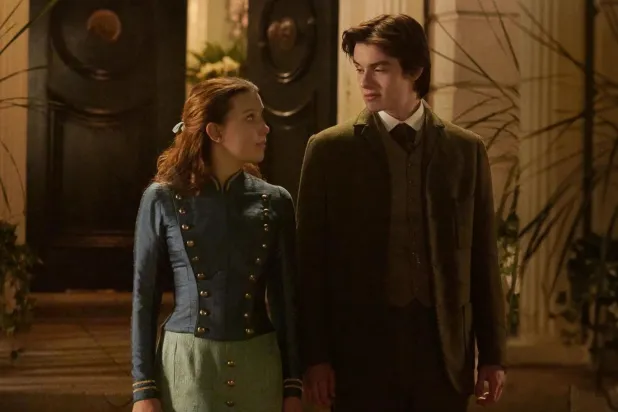 Partridge, 2020'de seyircilerle buluşan ilk Enola Holmes'la birlikte Stranger Things'in yıldızı Millie Bobby Brown'la karşılıklı oynamaya başladı (Netflix)