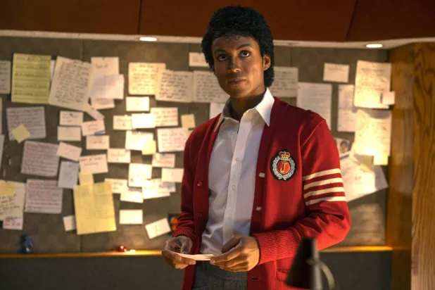 Biyografik filmde 2009'da hayatını kaybeden amcası Michael Jackson'ı canlandıran 29 yaşındaki Jaafar Jackson, bu rolü iki yıllık bir hazırlık sürecinin ve yoğun çalışmaların ardından aldı (Lionsgate)