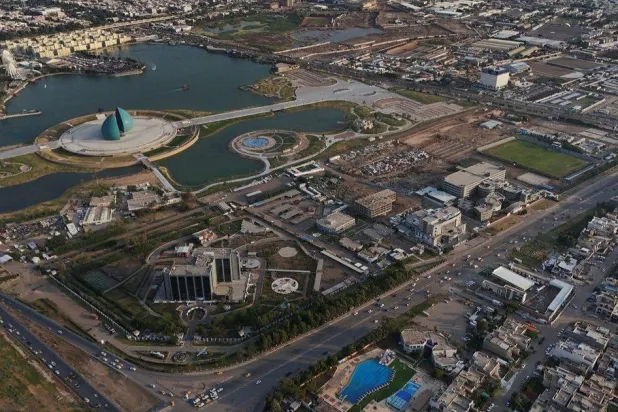 صورة جوية تُظهر جانباً من مدينة بغداد بالعراق (رويترز)