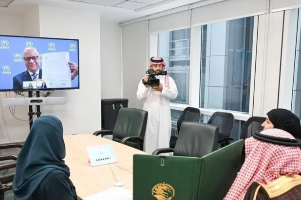 جانب من الاجتماع المرئي بين مركز الملك سلمان ومفوضية اللاجئين (مكتب مفوضية اللاجئين بالرياض)