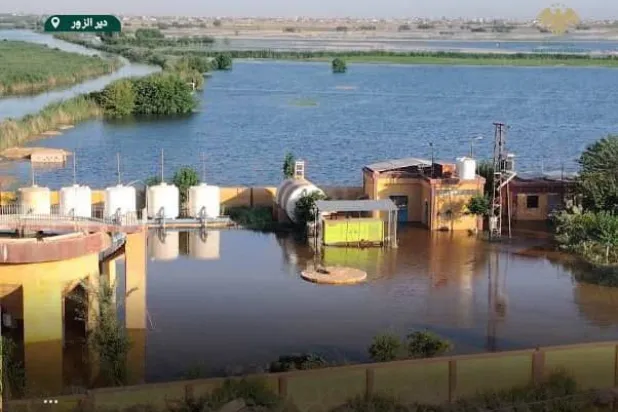 خروج محطة مياه بلدة موحسن في دير الزور عن الخدمة بسبب الفيضان (وزارة الطاقة)