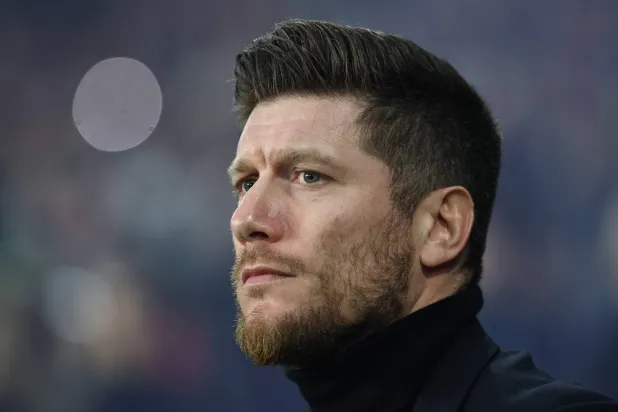Monaco's Belgian head coach Sebastien Pocognoli looks on prior to the French L1 football match between Paris Saint-Germain (PSG) and AS Monaco at the Parc des Princes stadium in Paris on March 6, 2026. (AFP)