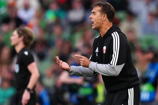 الإسباني جولين لوبتيغي المدير الفني للمنتخب القطري (د.ب.أ)