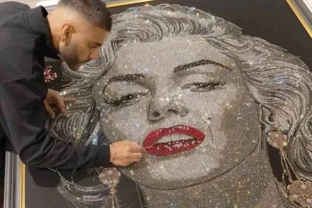 The artist San B said the mosaic of crystals and lab-created diamonds was deliberate (Instagram) 