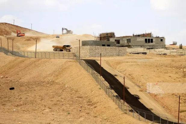 مستوطنون ينشؤون بؤرة استيطانية على أراضي سكان منطقة الأغوار في أريحا (وفا)