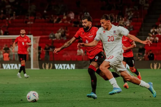 من المباراة الودية التي جمعت منتخبي لوكسمبورغ وألبانيا في تيرانا (اتحاد لوكسمبورغ)