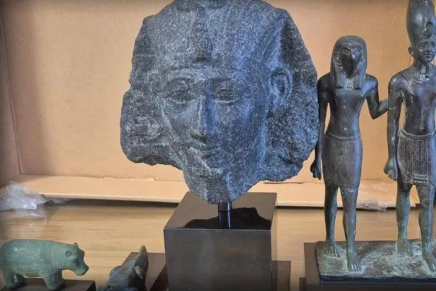 القطع الأثرية المستردة من أميركا (وزارة السياحة والآثار المصرية)
