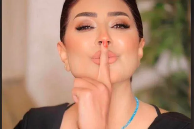 وفاء عامر  (حسابها على فيسبوك)