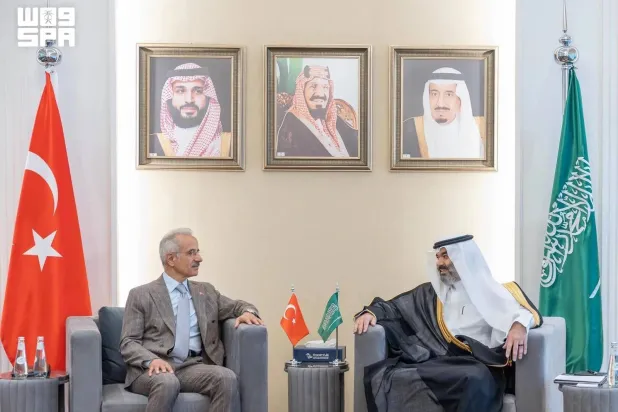 Saudi Minister of Communications and Information Technology Abdullah Alswaha and Turkish Minister of Transport and Infrastructure Abdulkadir Uraloglu meet in Riyadh on Tuesday. (SPA)