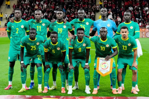جدل حول تفتيش لاعبي السنغال... و«الاتحاد» يوضح إجراء لتسريع السفر (أ.ب)