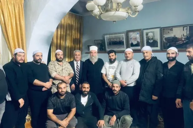 Suveyda'daki güvenlik ofisi doğrudan Şeyh Hikmet el-Hicri ve oğlu Selman'a bağlı (Suwayda24)