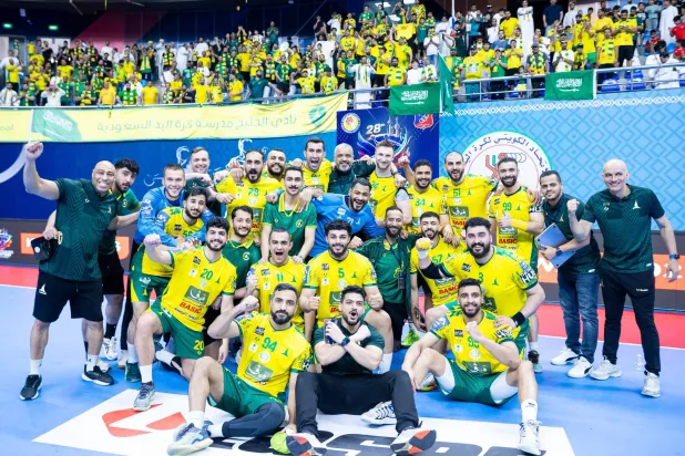 الخليج نجح في مواصلة نتائجه الإيجابية في البطولة حيث حصد 3 انتصارات وتعادلاً واحداً (نادي الخليج)