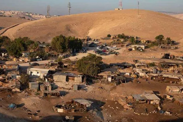 Khan al-Ahmar community in the heart of the West Bank (Israeli Information Center for Human Rights in the Occupied Territories - B’Tselem)