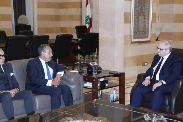 محادثات سابقة بين وزير الخارجية المصري بدر عبد العاطي ورئيس الوزراء اللبناني نواف سلام في بيروت (الخارجية المصرية)