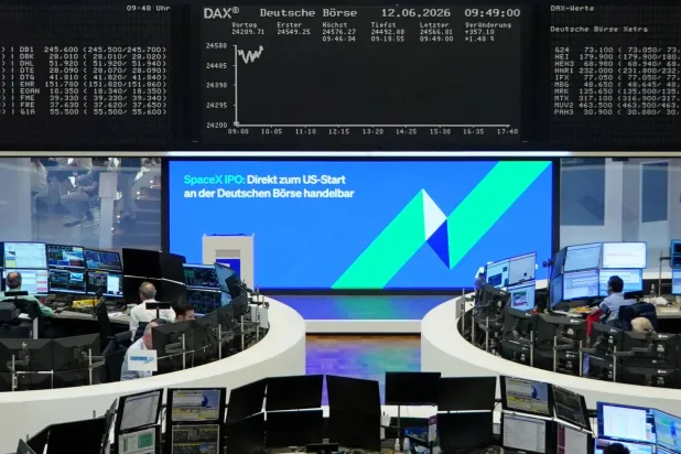 رسم بياني لمؤشر الأسهم الألماني «داكس» في بورصة فرانكفورت (رويترز)