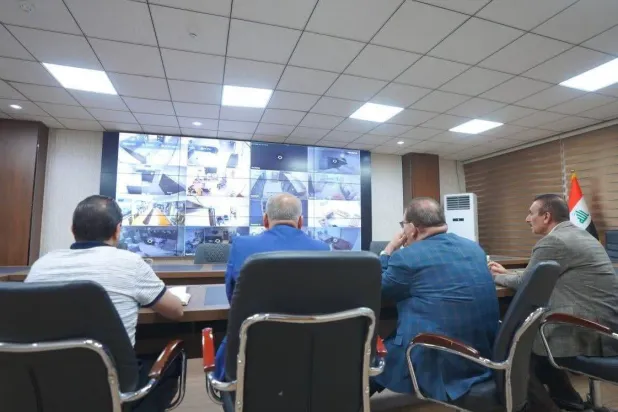 وزير التربية العراقي يتابع منظومة المراقبة الإلكترونية استعدادا لانطلاق امتحانات السادس الإعدادي في 12 يونيو 2026 (وزارة التربية العراقية)
