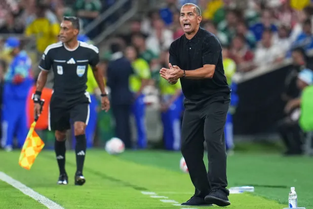 صبري لموشي مدرب منتخب تونس (أ.ب)