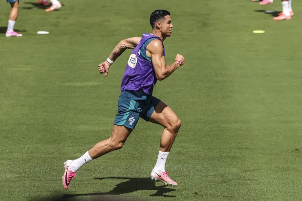 كريستيانو رونالدو قائد منتخب البرتغال (إ.ب.أ)