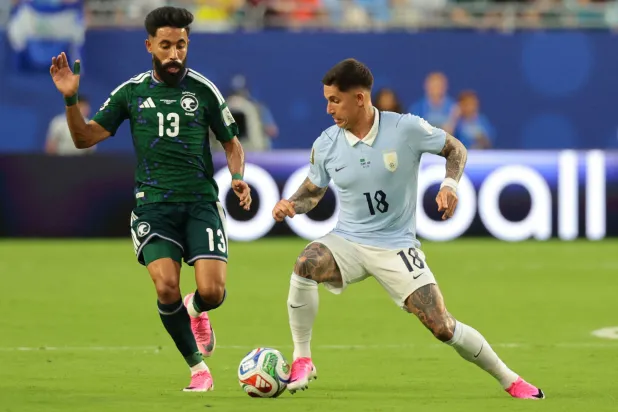 بوشل قال إنه لا يجب التقليل من منتخب الرأس الأخضر (رويترز)