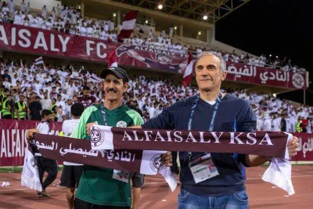 الإيطالي جيوفاني سوليناس مدرب «الفيصلي» (نادي الفيصلي)