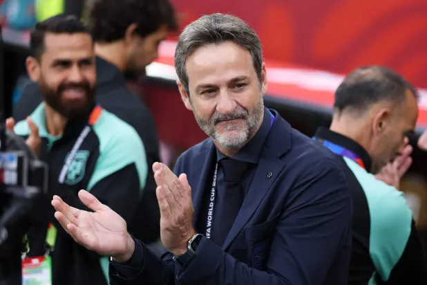 الإسباني توماس كريستيانسن مدرب منتخب بنما  (أ.ف.ب)