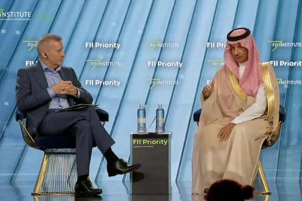 الخطيب خلال جلسة حوارية ضمن أعمال قمة «الأولوية - أوروبا 2026» في روما (الشرق الأوسط)