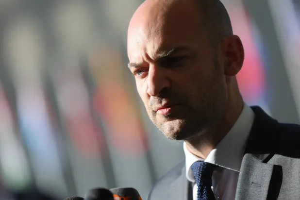  بارو يصل إلى مقر اجتماع مجلس الشؤون الخارجية للاتحاد الأوروبي في لوكسمبورغ، 15 يونيو 2026(إ.ب.أ)