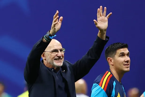 لويس دي لا فوينتي مدرب المنتخب الإسباني (رويترز)