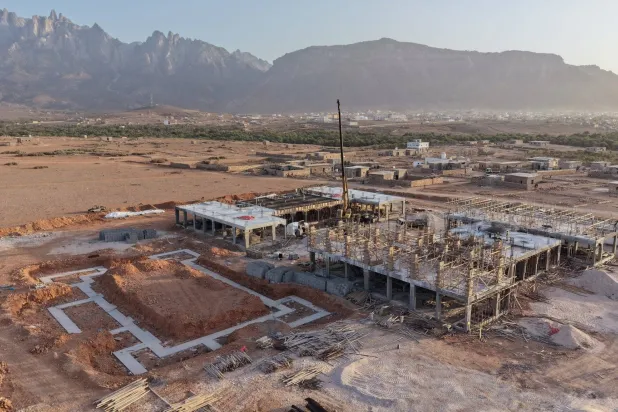 دعم سعودي ومشاريع تنموية في كل المجالات لإسناد الحكومة اليمنية (إكس)
