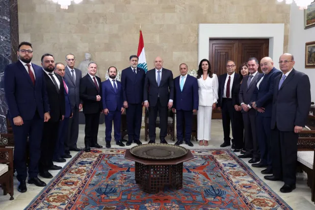 الرئيس اللبناني جوزيف عون مستقبلاً وفداً من رابطة الروم الكاثوليك (الرئاسة اللبنانية)