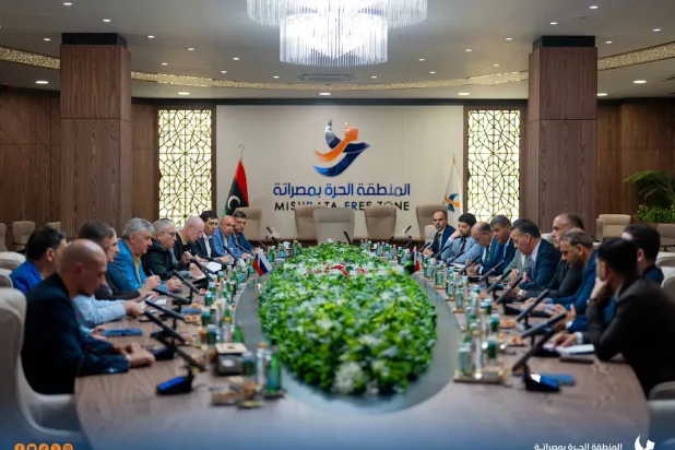 وفد روسي يبحث فرص الاستثمار مع «الوحدة» الليبية