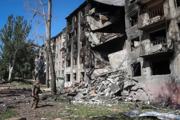 22 Haziran 2026'da Ukrayna'nın Donetsk bölgesindeki cephe kasabası Druzhkivka'ya Rusların düzenlediği saldırıdan (Reuters)   
