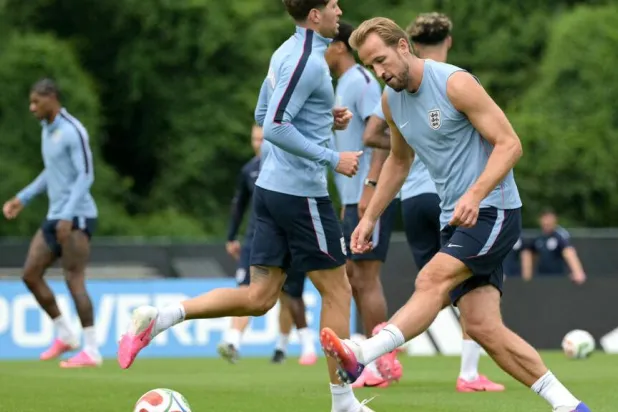 England forward Harry Kane prepares for a Group L World Cup clash against Ghana. JUAN MABROMATA / AFP
