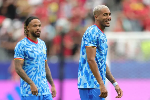 لاعب الوسط الكونغولي تشارلز بيكل (أ.ف.ب)
